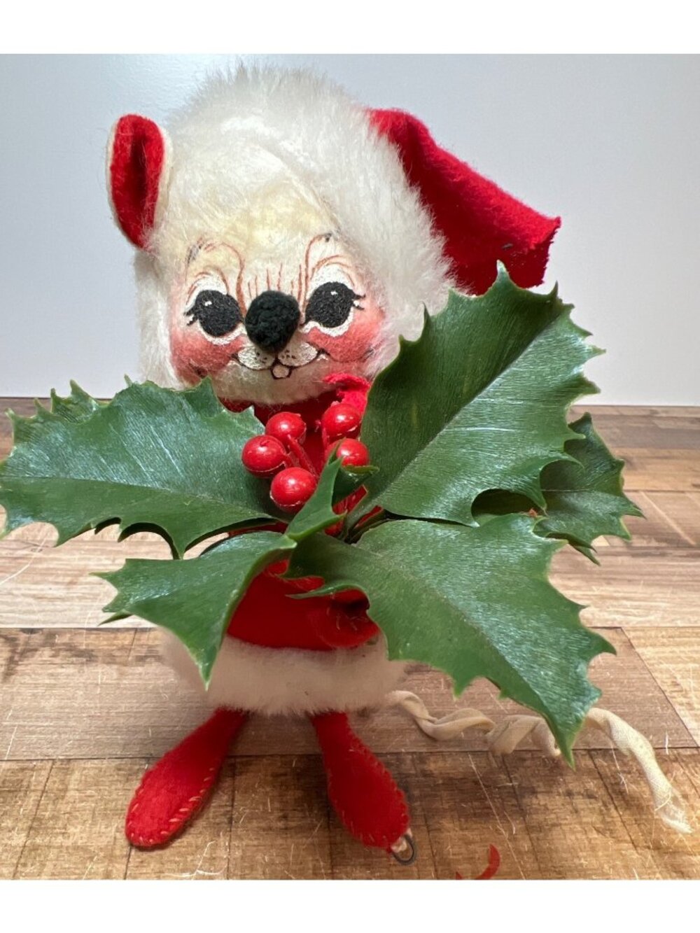 Vintage  Annalee  Christmas Mouse Holding Holly & Berries 1965